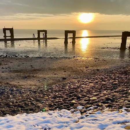 Neues Feriendomizil Deichblick - Nordseeurlaub Mit Balkon Und Garten Im Idyllischen
